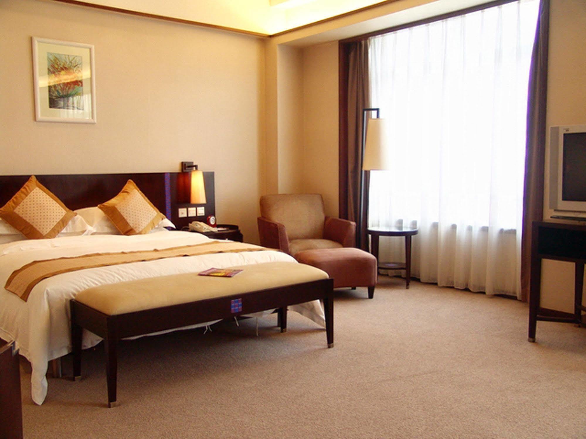 Dongguan Dongcheng International Hotel - Free Shuttle Buses For Executive Room Guests During Canton Fair Exterior foto