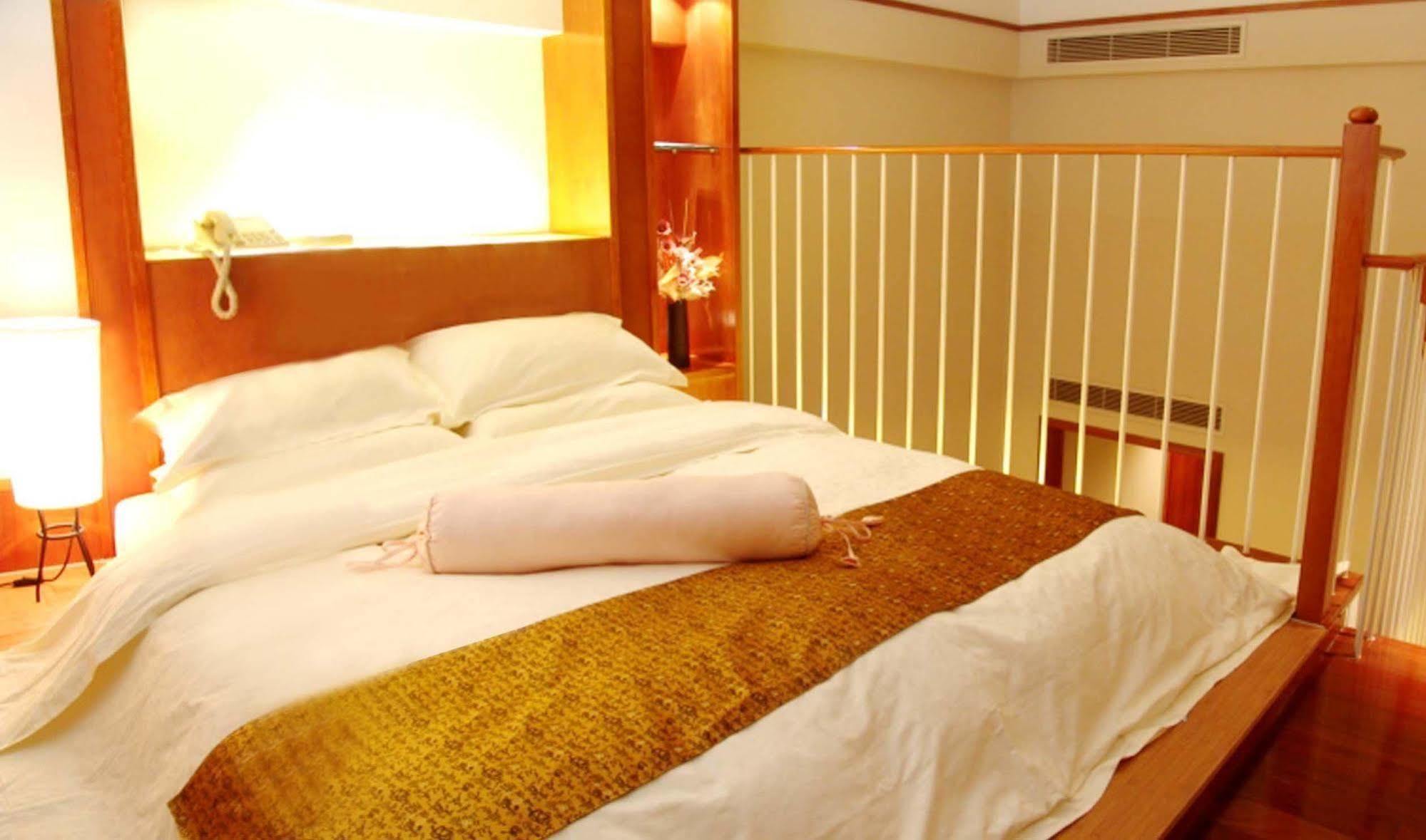 Dongguan Dongcheng International Hotel - Free Shuttle Buses For Executive Room Guests During Canton Fair Exterior foto